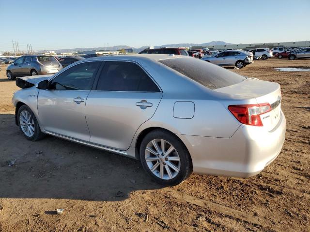 4T1BD1FK4CU033975 - 2012 TOYOTA CAMRY HYBRID SILVER photo 2