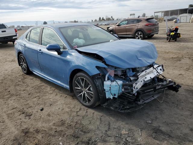 4T1G31AK0RU067789 - 2024 TOYOTA CAMRY SE NIGHT SHADE BLUE photo 4