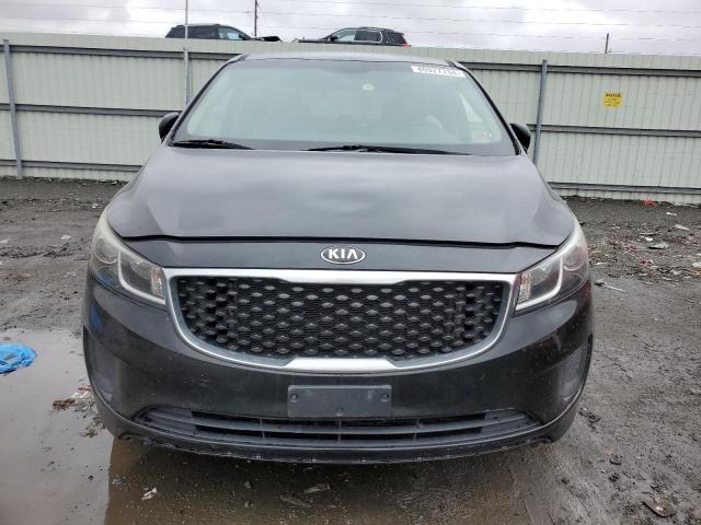 KNDMB5C18G6106989 - 2016 KIA SEDONA LX BLACK photo 5