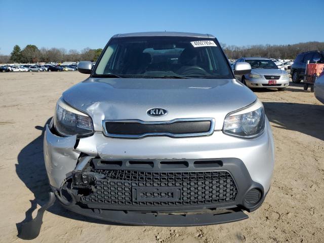 KNDJN2A26F7776733 - 2015 KIA SOUL SILVER photo 5