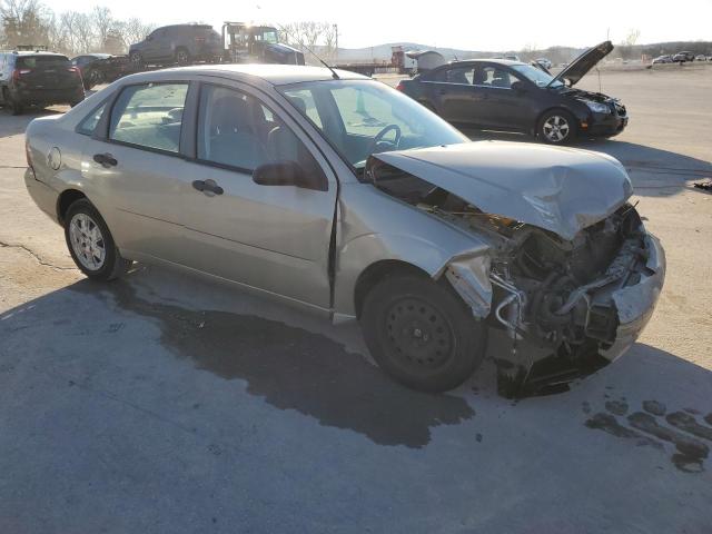 1FAHP34NX7W306738 - 2007 FORD FOCUS ZX4 GOLD photo 4