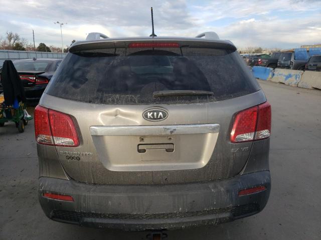 5XYKUDA27BG031585 - 2011 KIA SORENTO EX GRAY photo 6