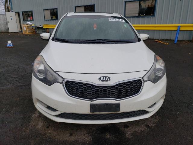 KNAFZ4A86F5305474 - 2015 KIA FORTE EX WHITE photo 5