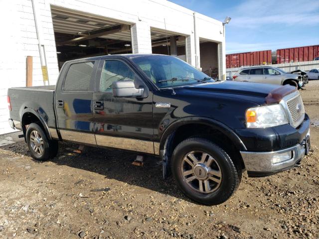 1FTPW14565FA58451 - 2005 FORD F150 SUPERCREW BLACK photo 4