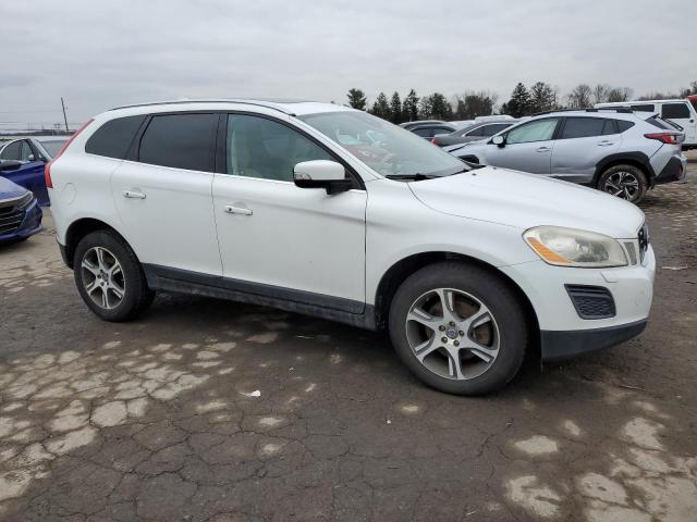 YV4902DZXD2439516 - 2013 VOLVO XC60 T6 WHITE photo 4