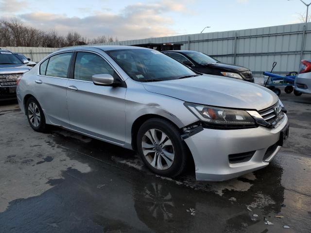 1HGCR2F34DA200879 - 2013 HONDA ACCORD LX SILVER photo 4