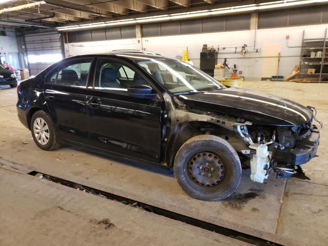 3VW1K7AJ3DM241792 - 2013 VOLKSWAGEN JETTA BASE Սև լուսանկար 4