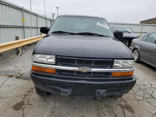 1GNCS18X45K109532 - 2005 CHEVROLET BLAZER BLACK photo 5