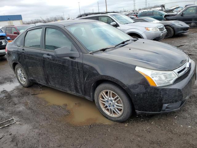 1FAHP35N69W237483 - 2009 FORD FOCUS SE BLACK photo 4