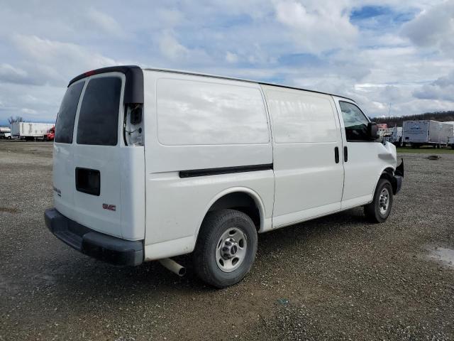 1GTW7FCA4D1174733 - 2013 GMC SAVANA G2500 WHITE photo 3