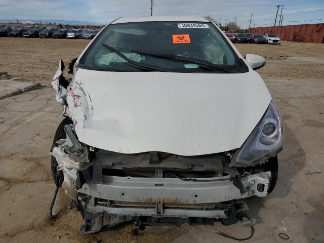 JTDKDTB35F1113516 - 2015 TOYOTA PRIUS C WHITE photo 5