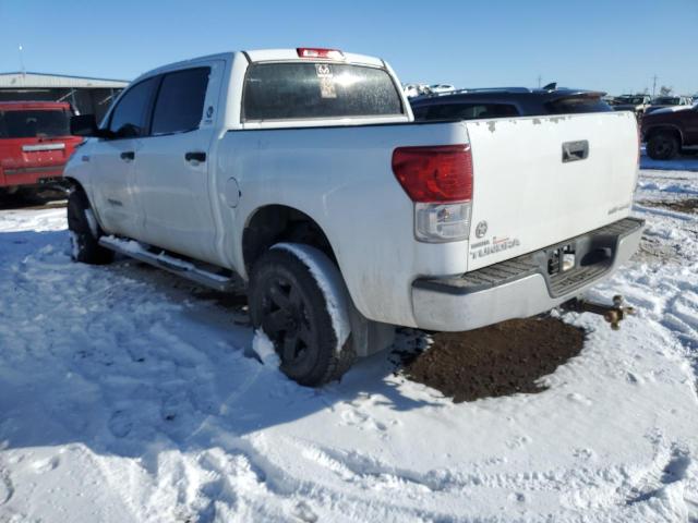 5TFDW5F13CX242497 - 2012 TOYOTA TUNDRA CREWMAX SR5 WHITE photo 2