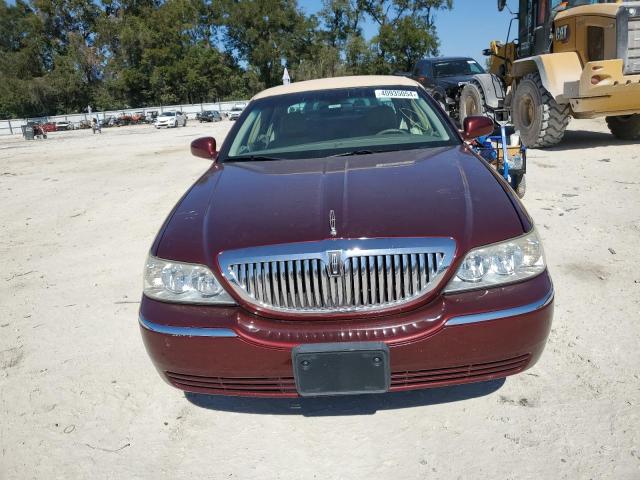1LNHM81W13Y644469 - 2003 LINCOLN TOWN CAR EXECUTIVE MAROON photo 5