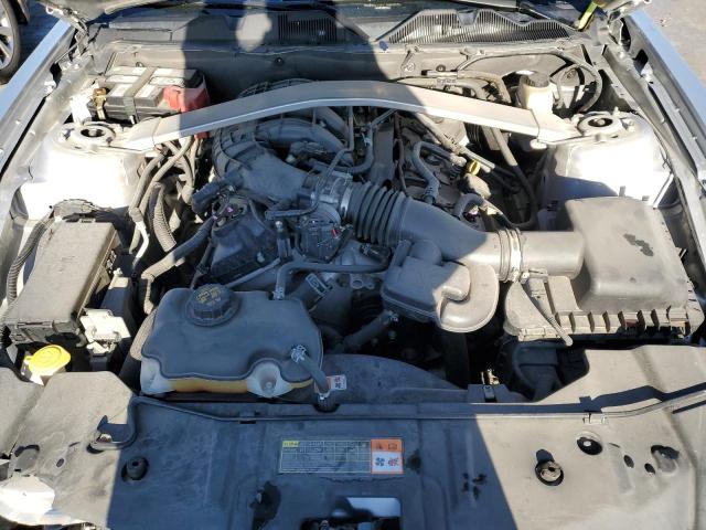 1ZVBP8EM8D5269934 - 2013 FORD MUSTANG SILVER photo 11