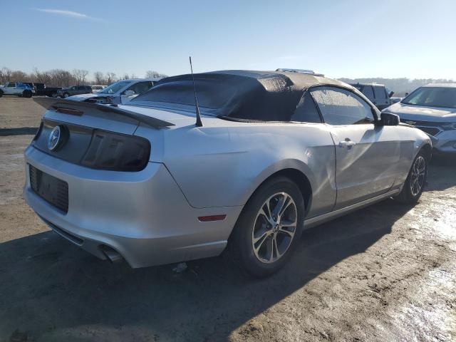 1ZVBP8EM8D5269934 - 2013 FORD MUSTANG SILVER photo 3