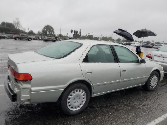 JT2BG22K0Y0531525 - 2000 TOYOTA CAMRY CE SILVER photo 3