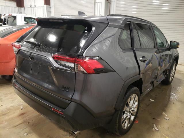 2T3A1RFV5LC129300 - 2020 TOYOTA RAV4 XLE PREMIUM GRAY photo 3