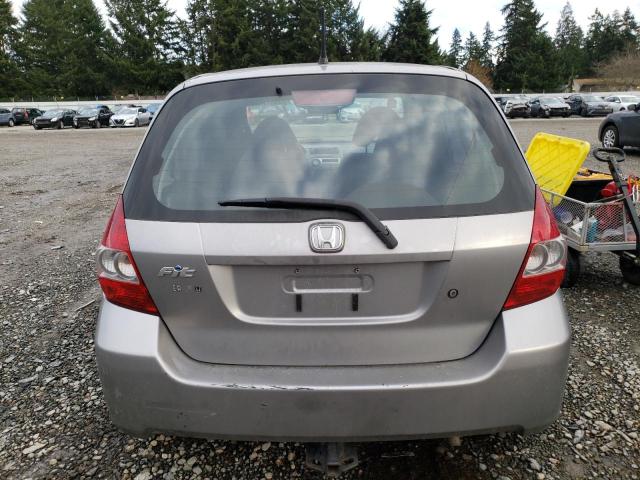 JHMGD37418S001265 - 2008 HONDA FIT SILVER photo 6