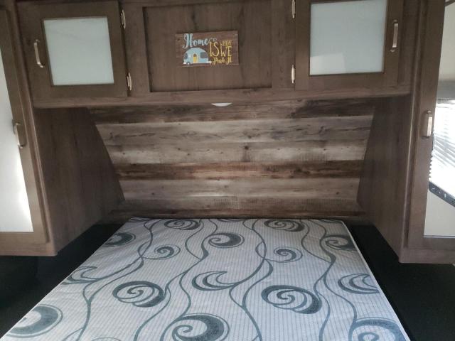 4YDT2522XLD410981 - 2020 KEYSTONE PASSPORT WHITE photo 8