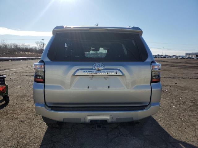 JTENU5JR4M5931111 - 2021 TOYOTA 4RUNNER SR5/SR5 PREMIUM 银色 照片 6