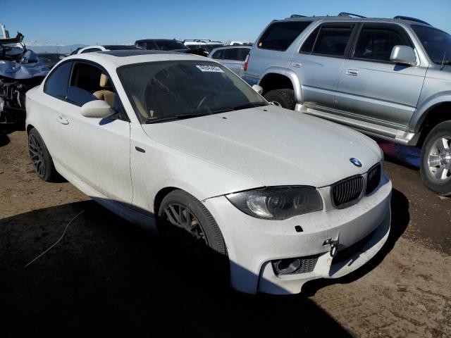 WBAUC73509VK95395 - 2009 BMW 135 I WHITE photo 4