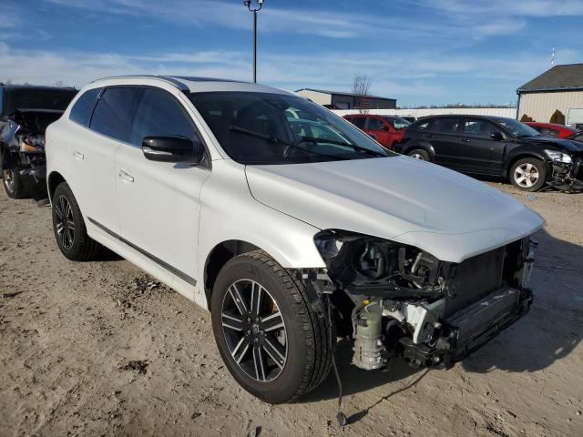 YV440MDR4H2225522 - 2017 VOLVO XC60 T5 DYNAMIC WHITE photo 4