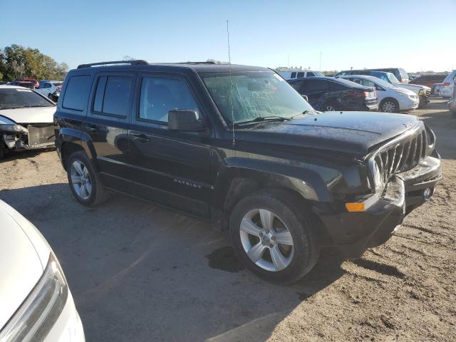 1C4NJPFB8HD184029 - 2017 JEEP PATRIOT LATITUDE BLACK photo 4