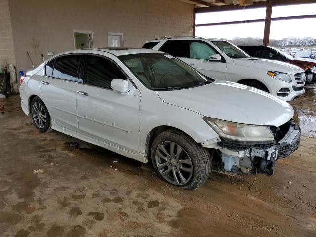 1HGCR3F96DA047528 - 2013 HONDA ACCORD TOURING WHITE photo 4