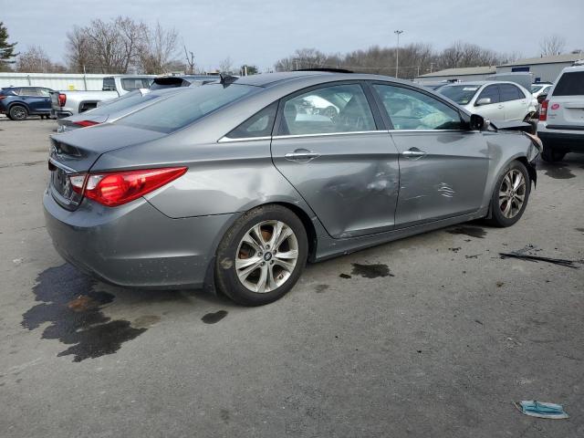 5NPEC4AC4CH442509 - 2012 HYUNDAI SONATA SE GRAY photo 3