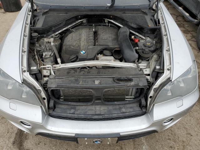 5UXZV4C57D0B05052 - 2013 BMW X5 XDRIVE35I SILVER photo 11
