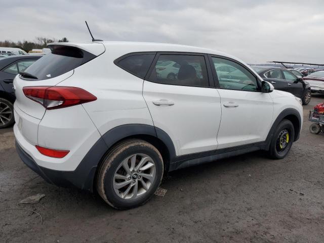 KM8J23A40HU271237 - 2017 HYUNDAI TUCSON SE WHITE photo 3