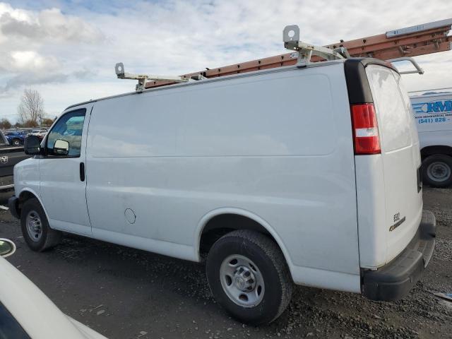 1GCWGAFG5L1266502 - 2020 CHEVROLET EXPRESS G2 WHITE photo 2