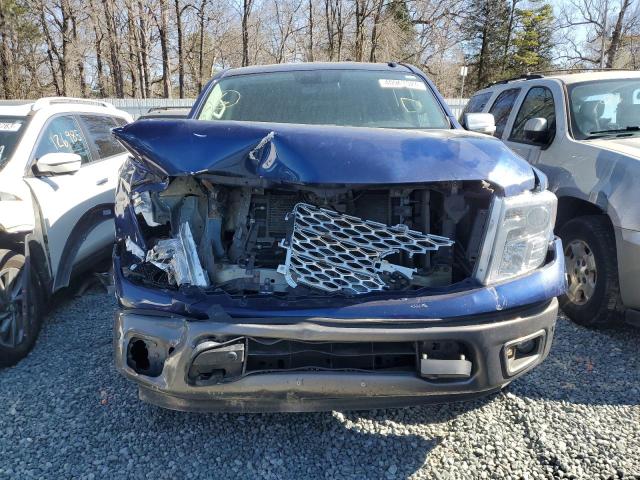 1N6AA1E51JN544634 - 2018 NISSAN TITAN SV BLUE photo 5