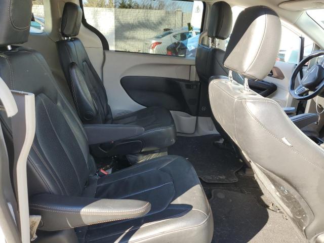 2C4RC1BG8KR582940 - 2019 CHRYSLER PACIFICA TOURING L WHITE photo 11