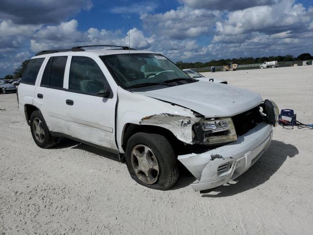 1GNDS13S682141404 - 2008 CHEVROLET TRAILBLAZE LS WHITE photo 4