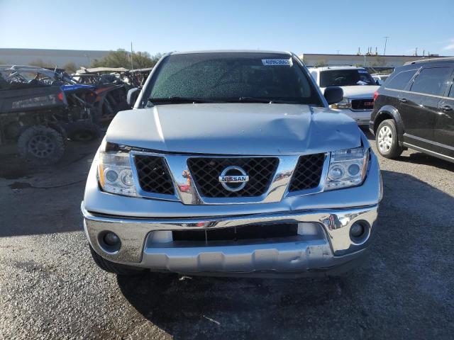 1N6AD06U55C420410 - 2005 NISSAN FRONTIER KING CAB LE SILVER photo 5