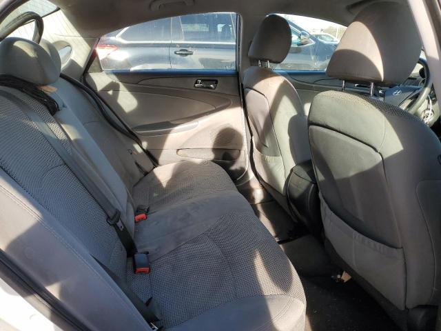 5NPEB4AC4DH516824 - 2013 HYUNDAI SONATA GLS SILVER photo 10