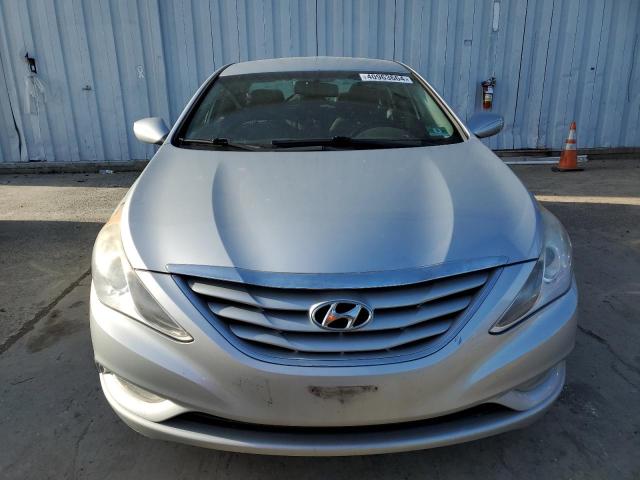 5NPEB4AC4DH516824 - 2013 HYUNDAI SONATA GLS SILVER photo 5