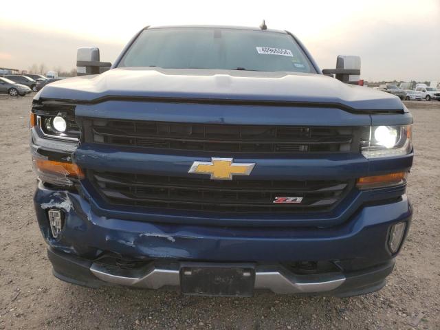 3GCUKREC0HG417452 - 2017 CHEVROLET SILVERADO K1500 LT BLUE photo 5