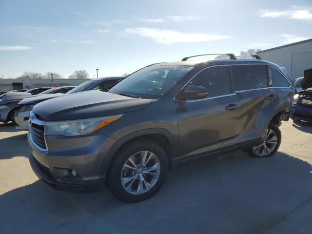 5TDKKRFH2FS116827 - 2015 TOYOTA HIGHLANDER XLE GRAY photo 1