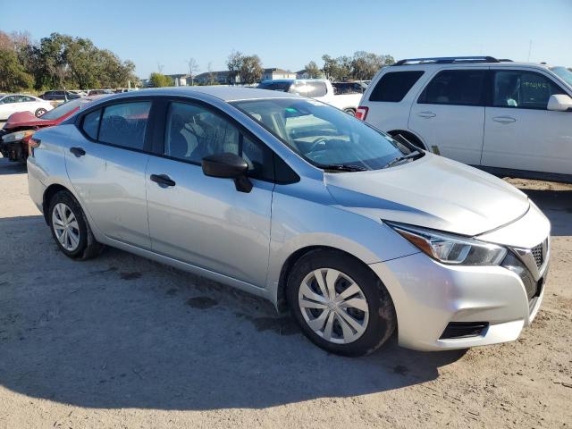 3N1CN8DV7LL806091 - 2020 NISSAN VERSA S SILVER photo 4