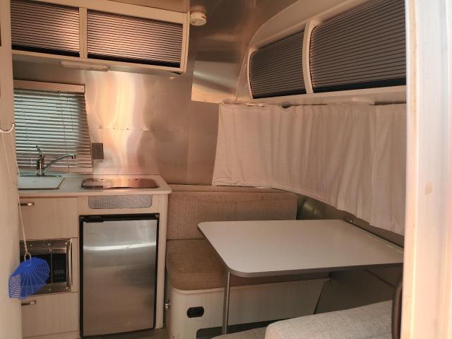 1STHMAC10NJ559858 - 2022 AIRS TRAVEL TRA 银色 照片 5