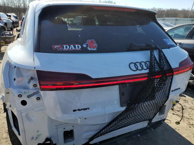 WA1VABGE3NB033581 - 2022 AUDI E-TRON CHRONOS WHITE photo 6