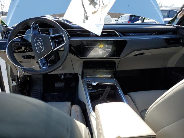 WA1VABGE3NB033581 - 2022 AUDI E-TRON CHRONOS WHITE photo 8