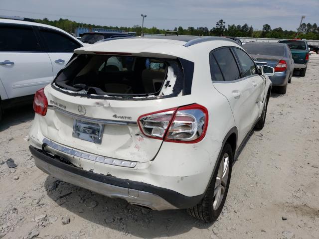 WDCTG4GB9HJ299351 - 2017 MERCEDES-BENZ GLA 250 4MATIC WHITE photo 4