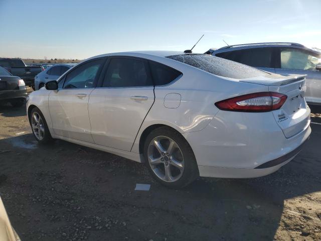 3FA6P0HD6GR120141 - 2016 FORD FUSION SE WHITE photo 2