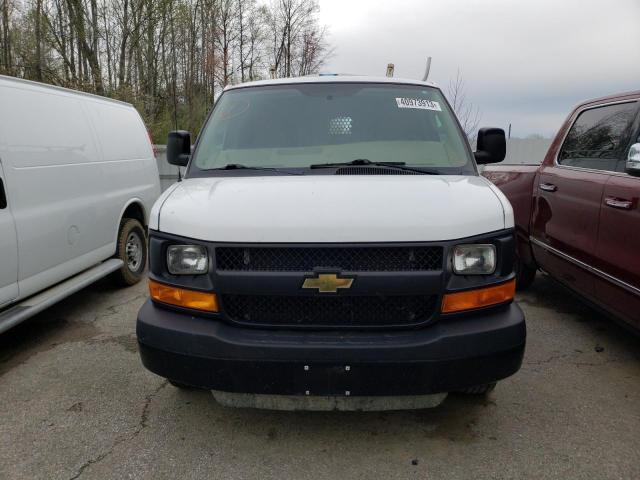 1GCZGGFG2G1295025 - 2016 CHEVROLET EXPRESS G3 WHITE photo 5