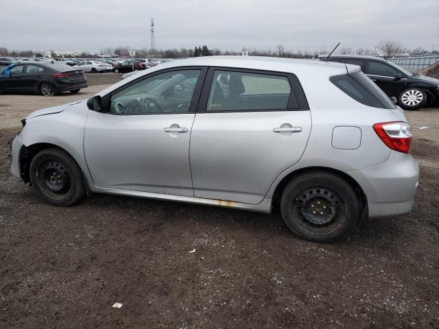 2T1KU4EE4DC104592 - 2013 TOYOTA COROLLA MA SILVER photo 2