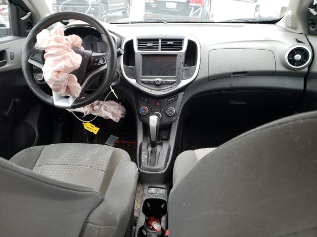 1G1JB5SH2H4144273 - 2017 CHEVROLET SONIC LS ვერცხლისფერი ფოტო 8