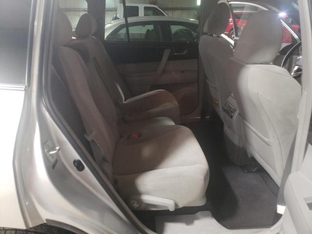 5TDBK3EH9BS092437 - 2011 TOYOTA HIGHLANDER BASE Күміс фото 10